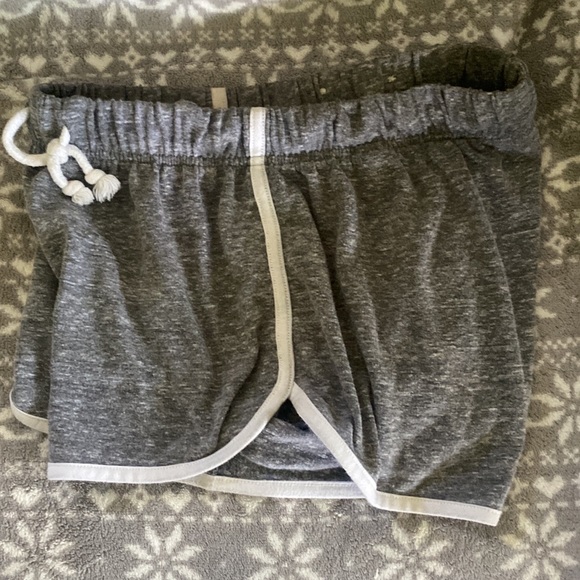 SO Juniors Gray & White Small Lounge Life Shorts With Spot On Inside Trim - Picture 2 of 4